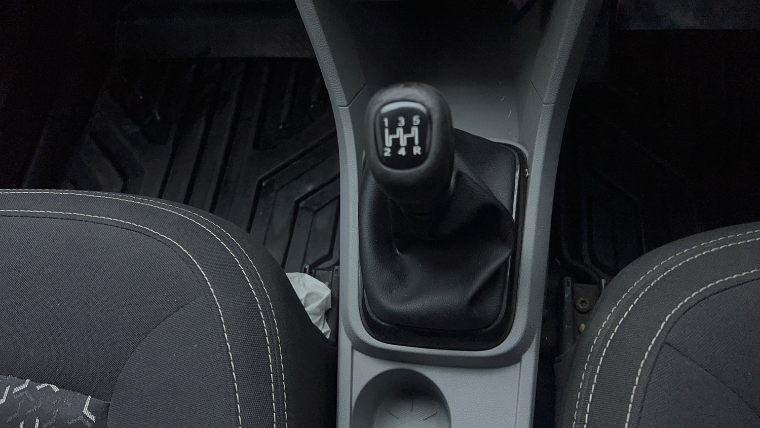 Used 2023 Tata Tiago XT (O) Petrol Manual interior GEAR  KNOB VIEW