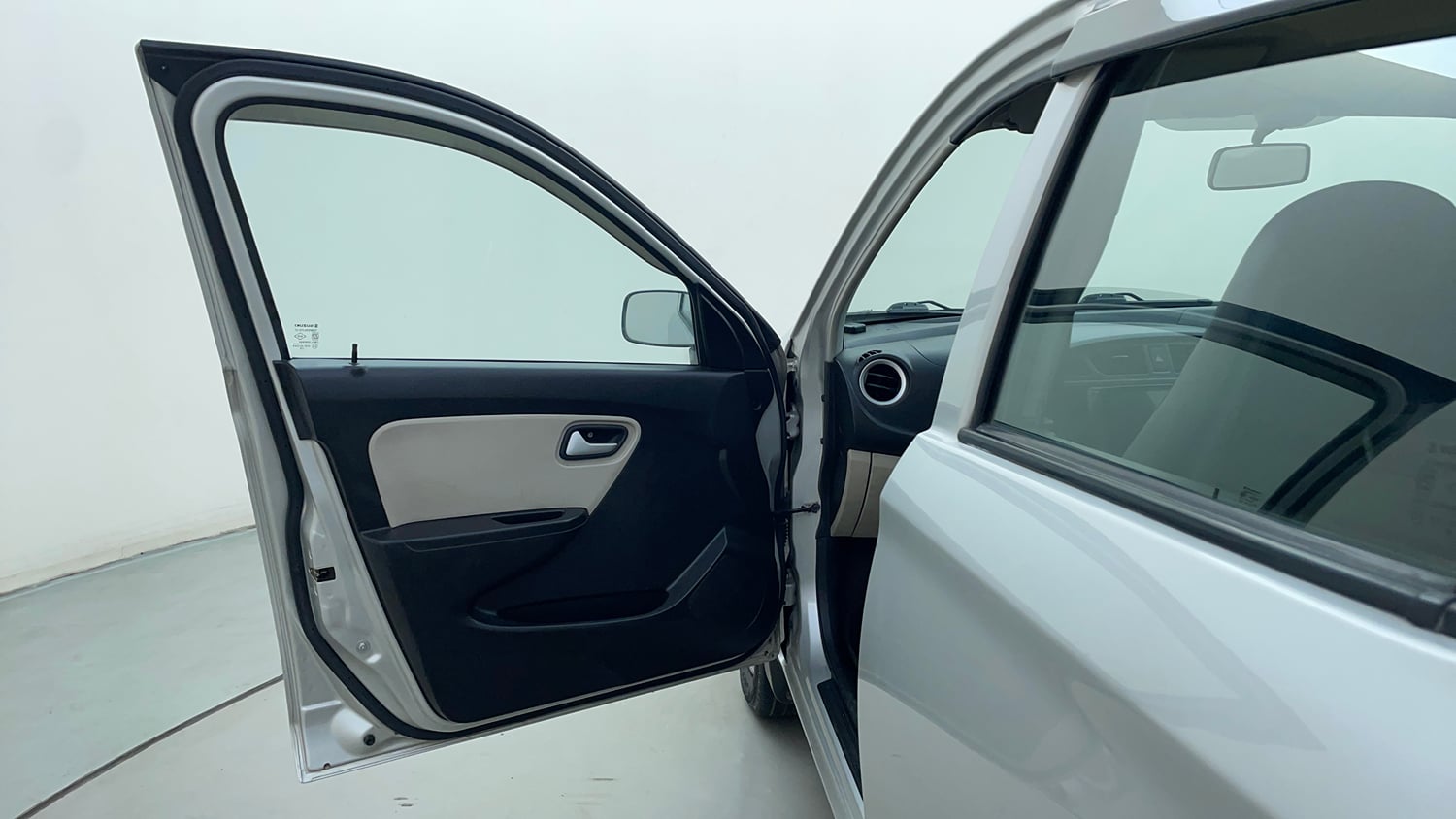 Used 2021 Maruti Suzuki Alto 800 LXi (O) Petrol Manual interior LEFT FRONT DOOR OPEN VIEW