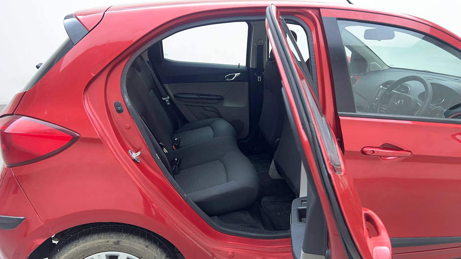 Used 2018 Tata Tiago Revotron XZA Petrol Automatic interior RIGHT SIDE REAR DOOR CABIN VIEW