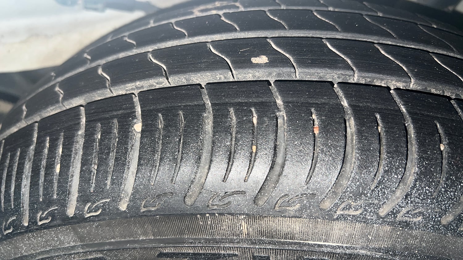 Used 2023 Tata Tiago XT (O) Petrol Manual tyres LEFT REAR TYRE TREAD VIEW