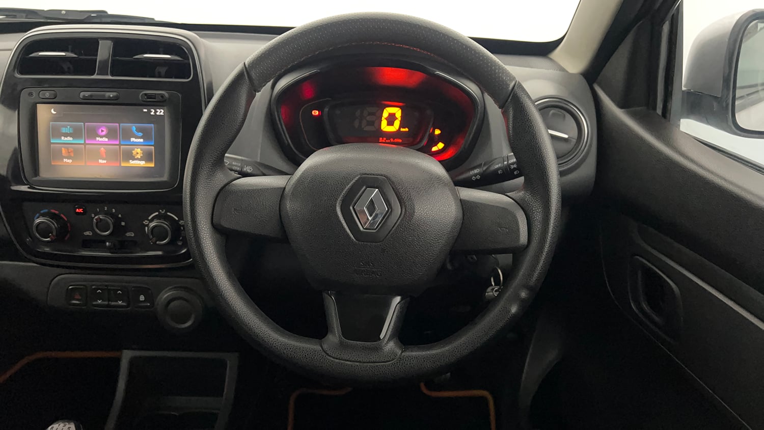 Used 2017 Renault Kwid RXT (O) 1.0 SCE Edition Petrol Manual interior STEERING VIEW