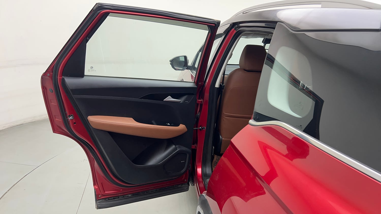 Used 2021 MG Motors Hector Plus Sharp 1.5 Petrol Turbo CVT 6-STR Dual Tone Petrol Automatic interior LEFT REAR DOOR OPEN VIEW