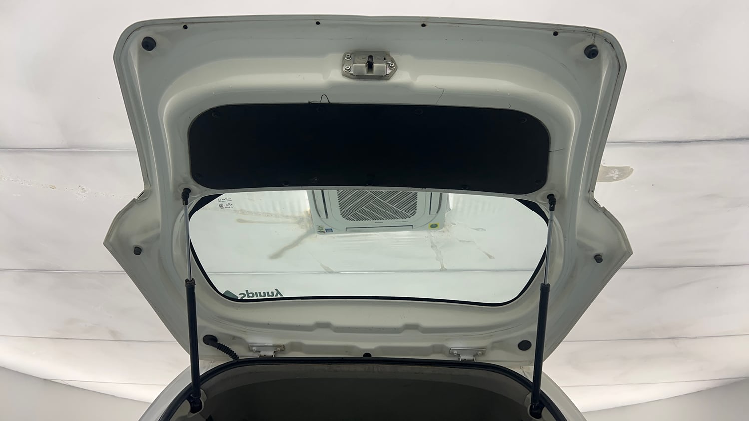 Used 2018 Maruti Suzuki Wagon R LXI CNG Cng Manual interior DICKY DOOR OPEN VIEW