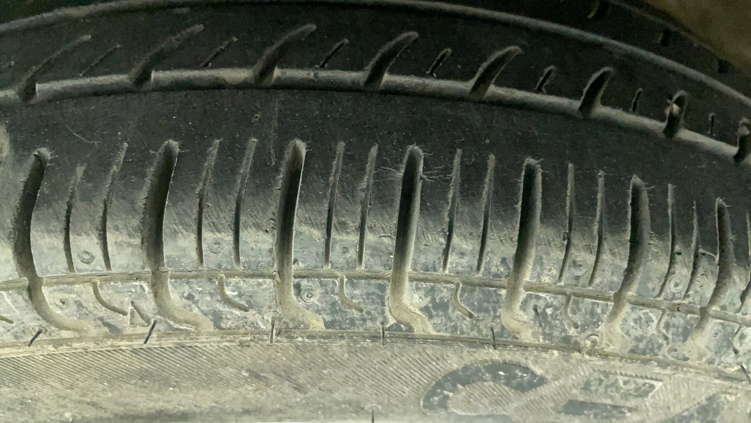 Used 2018 Maruti Suzuki Alto 800 LXi Petrol Manual tyres LEFT FRONT TYRE TREAD VIEW