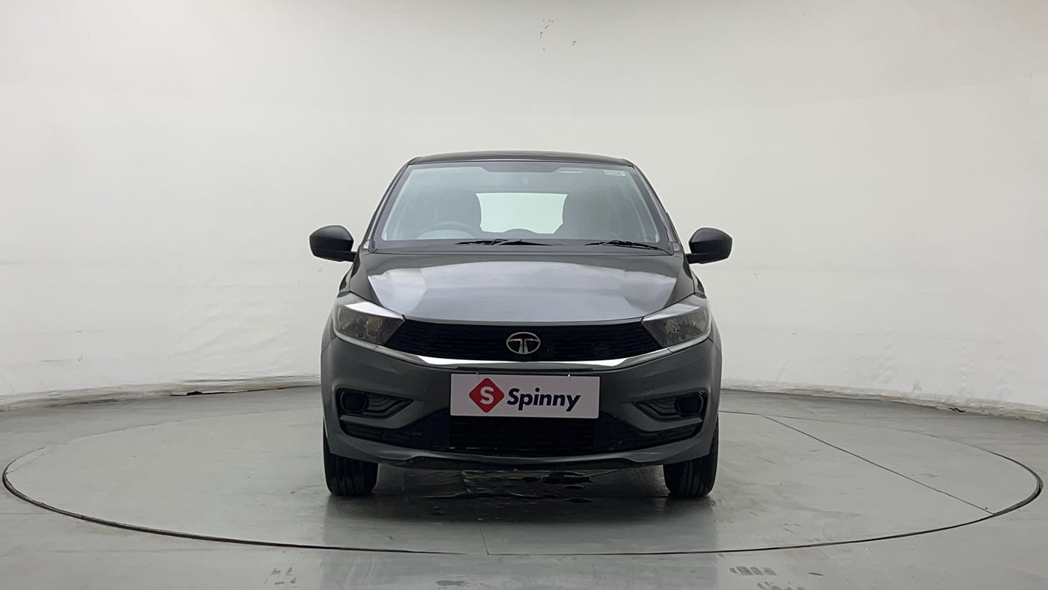 Used 2025 Tata Tiago XE CNG Cng Manual exterior FRONT VIEW