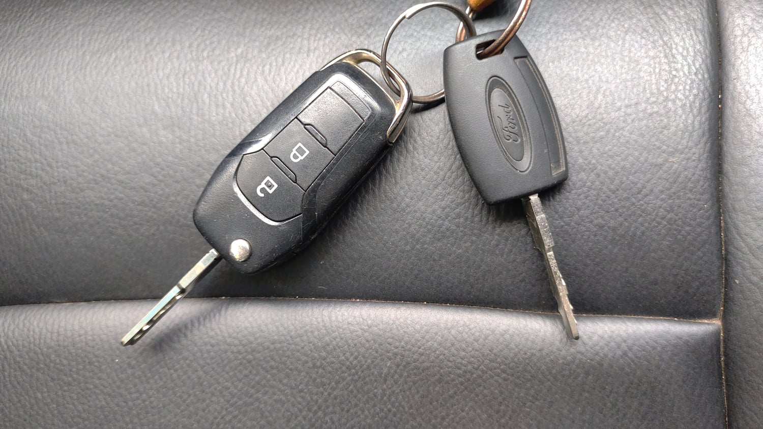 Used 2020 Ford EcoSport Ambiente 1.5L TDCi Diesel Manual extra CAR KEY VIEW