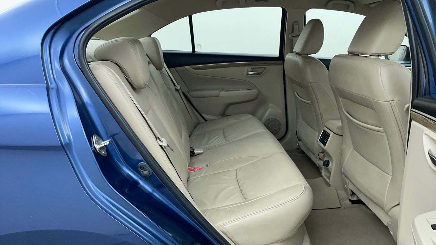 Used 2019 null Petrol Manual interior RIGHT SIDE REAR DOOR CABIN VIEW