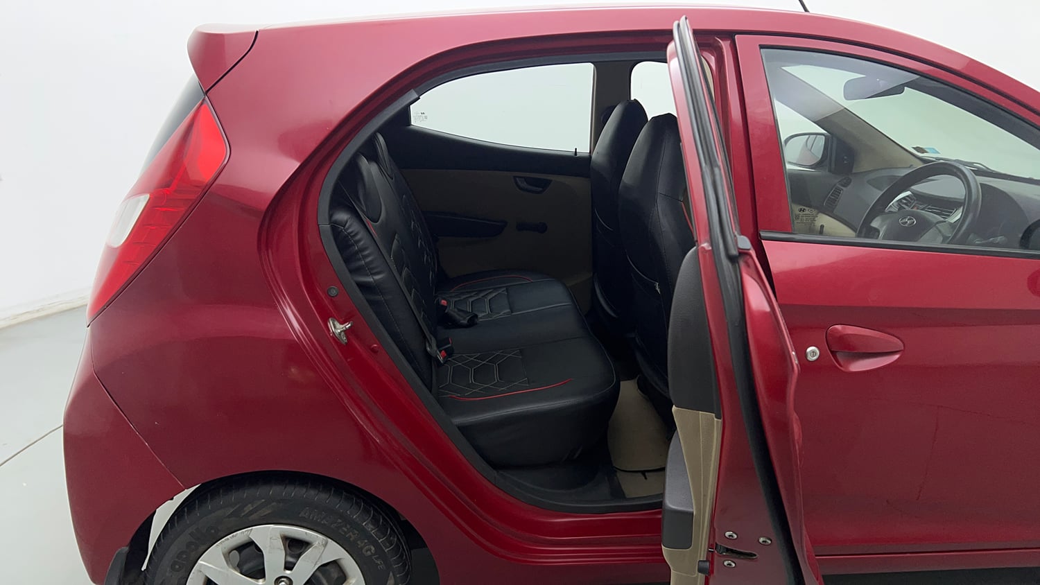 Used 2014 Hyundai Eon Sportz Petrol Manual interior RIGHT SIDE REAR DOOR CABIN VIEW