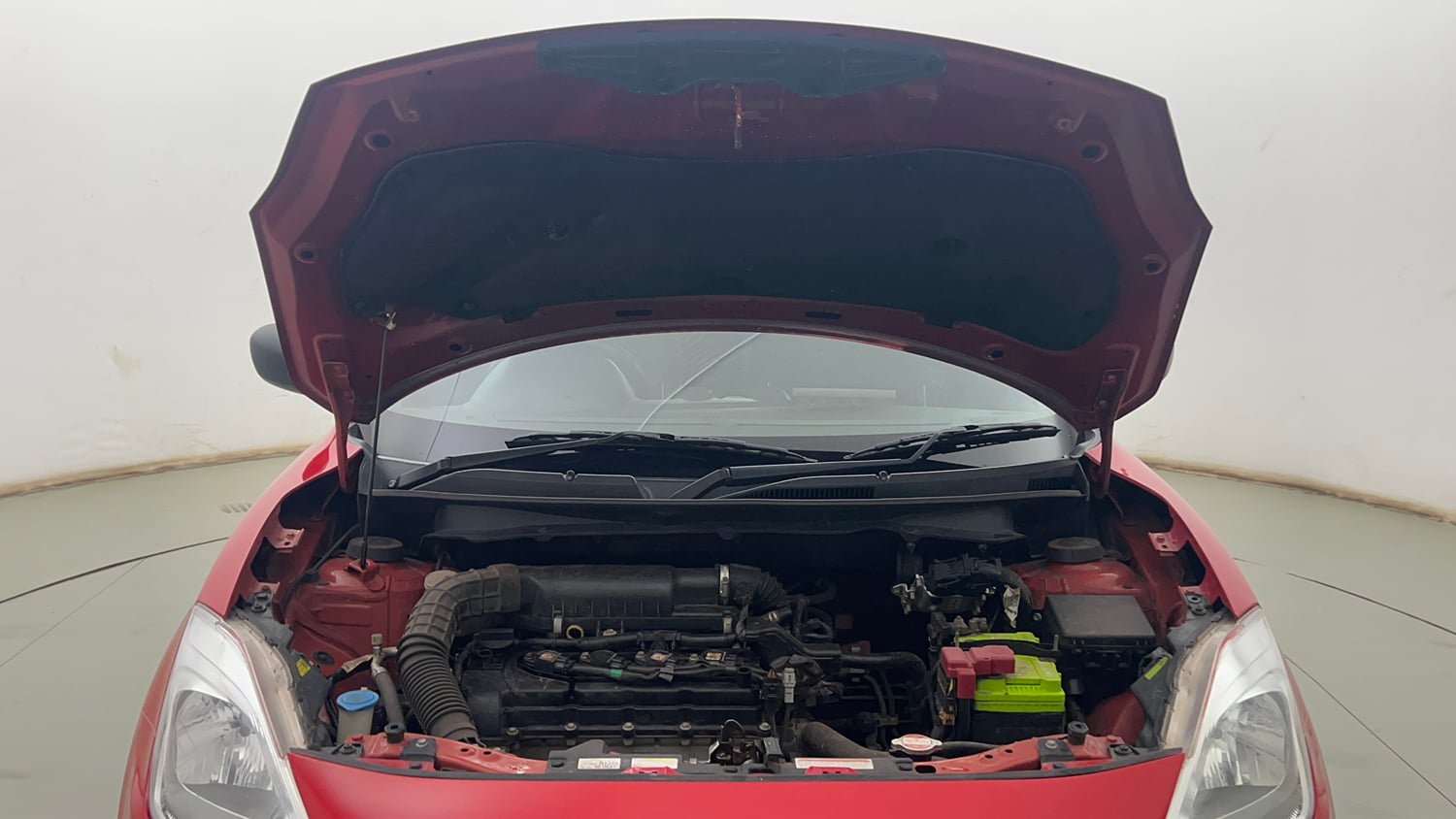 Used 2021 Maruti Suzuki Swift LXi Petrol Manual engine ENGINE & BONNET OPEN FRONT VIEW