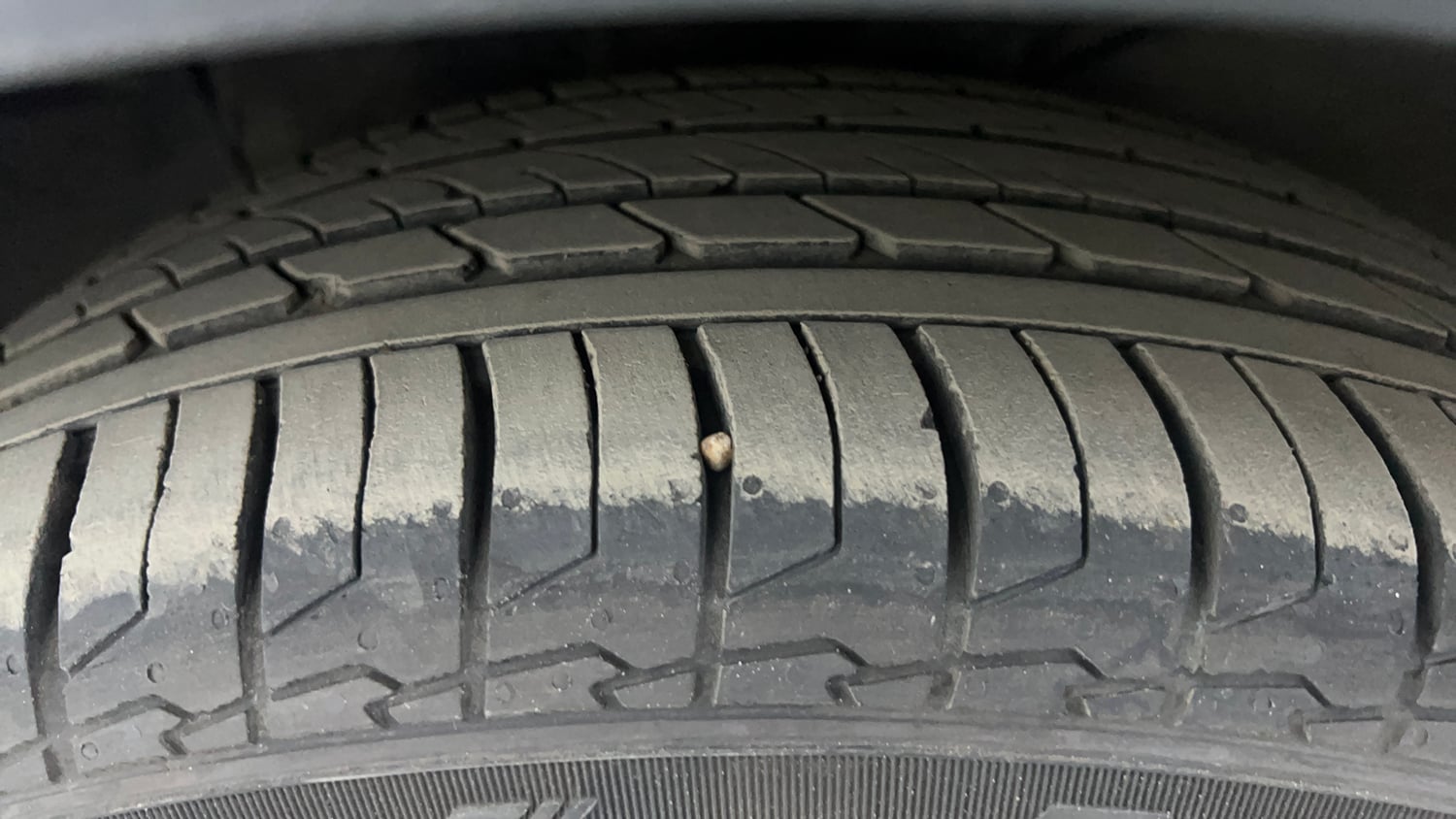 Used 2017 Hyundai Creta 1.6 SX Plus Petrol Special Edition Petrol Manual tyres LEFT FRONT TYRE TREAD VIEW