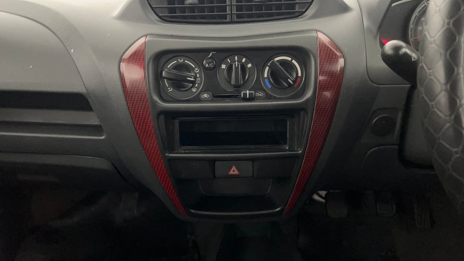 Used 2018 Maruti Suzuki Alto 800 LXi (O) Petrol Manual interior MUSIC SYSTEM & AC CONTROL VIEW