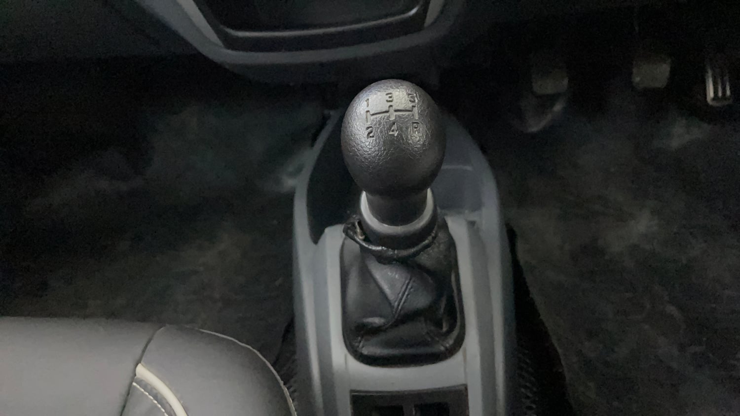 Used 2014 Maruti Suzuki Alto 800 Lxi Petrol Manual interior GEAR  KNOB VIEW