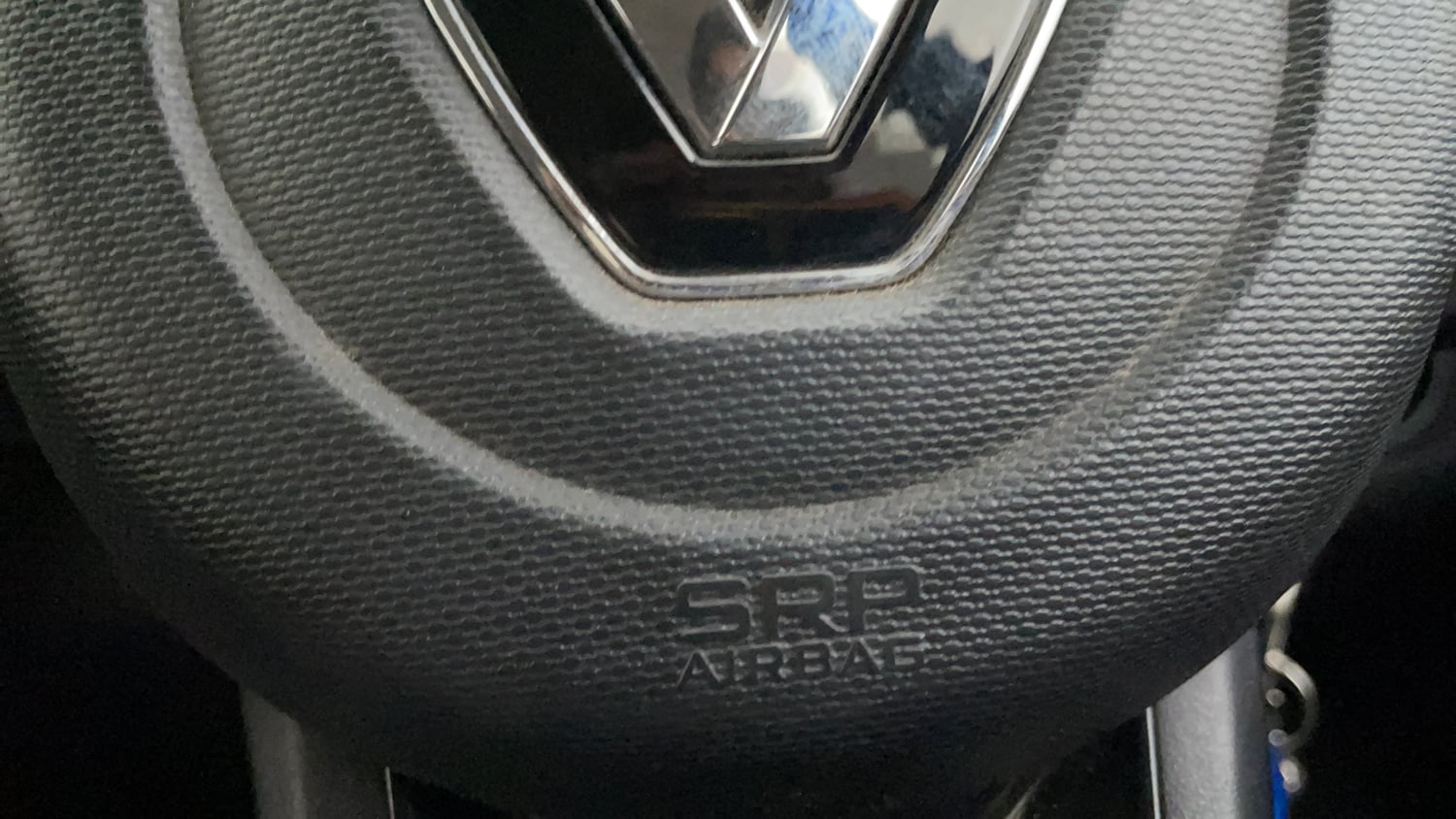 Used 2022 Renault Kwid RXT 1.0 AMT Petrol Automatic top_features Airbags