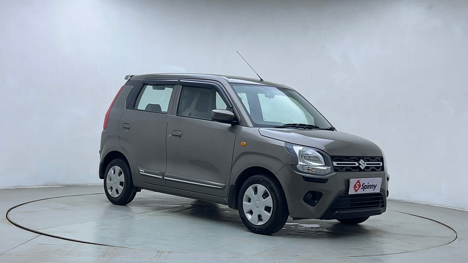 Used 2023 Maruti Suzuki Wagon R VXI 1.0 Petrol Manual exterior RIGHT FRONT CORNER VIEW