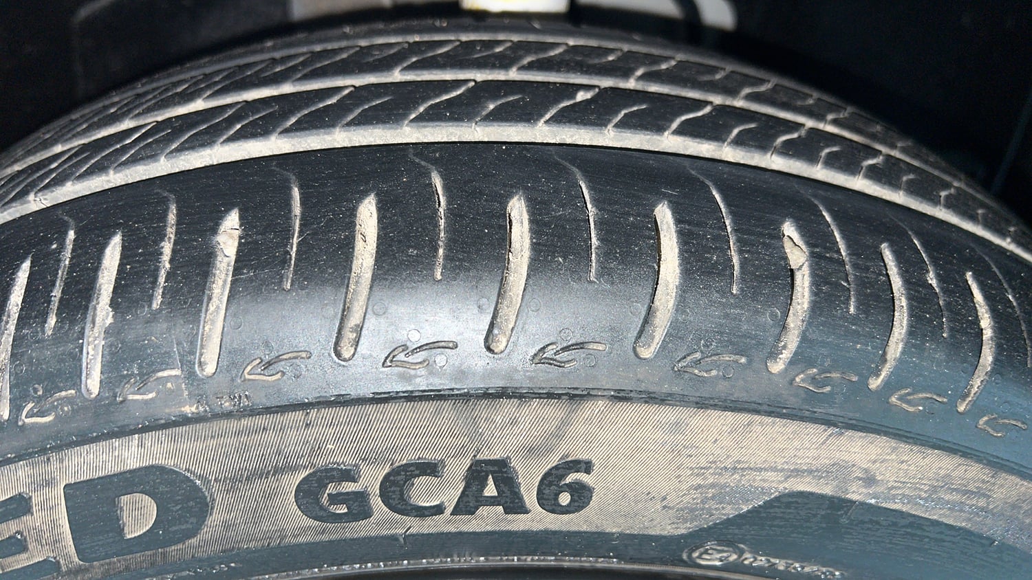Used 2025 Tata Altroz Creative S Petrol 5AMT Petrol Automatic tyres RIGHT FRONT TYRE TREAD VIEW