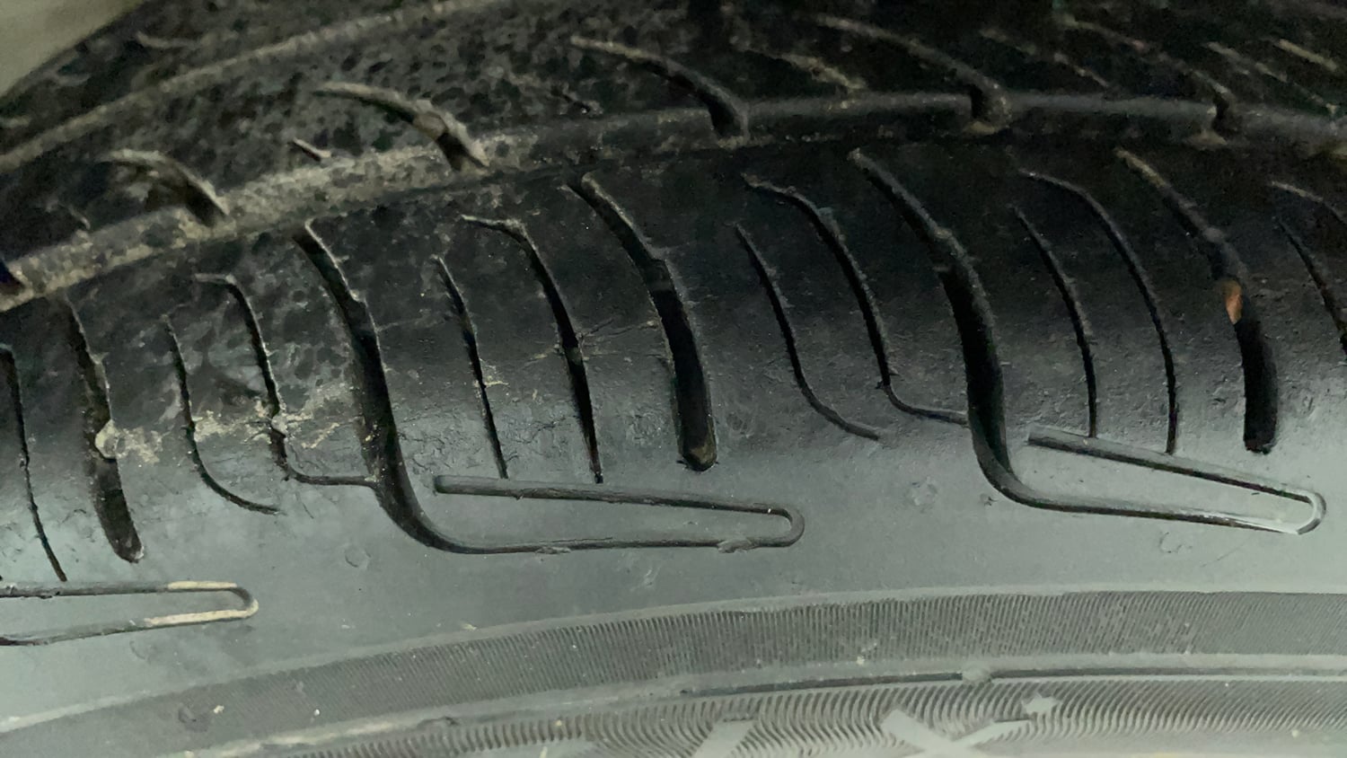 Used 2019 Maruti Suzuki Alto 800 LXi Petrol Manual tyres LEFT FRONT TYRE TREAD VIEW