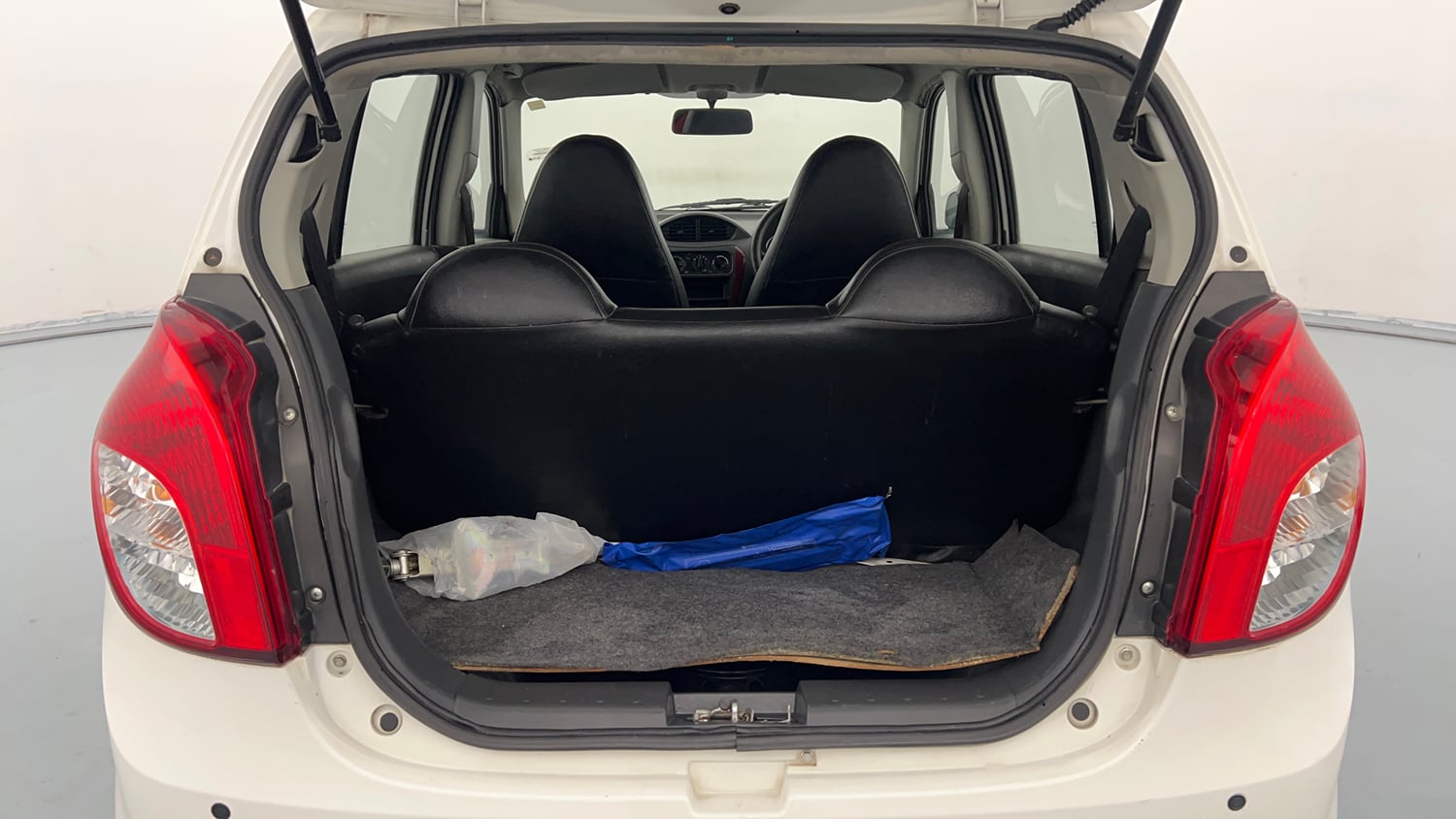 Used 2018 Maruti Suzuki Alto 800 LXi (O) Petrol Manual interior DICKY INSIDE VIEW