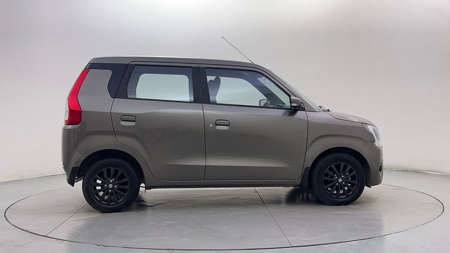 Used 2024 Maruti Suzuki Wagon R ZXI Plus 1.2 AGS Petrol Automatic exterior RIGHT SIDE VIEW