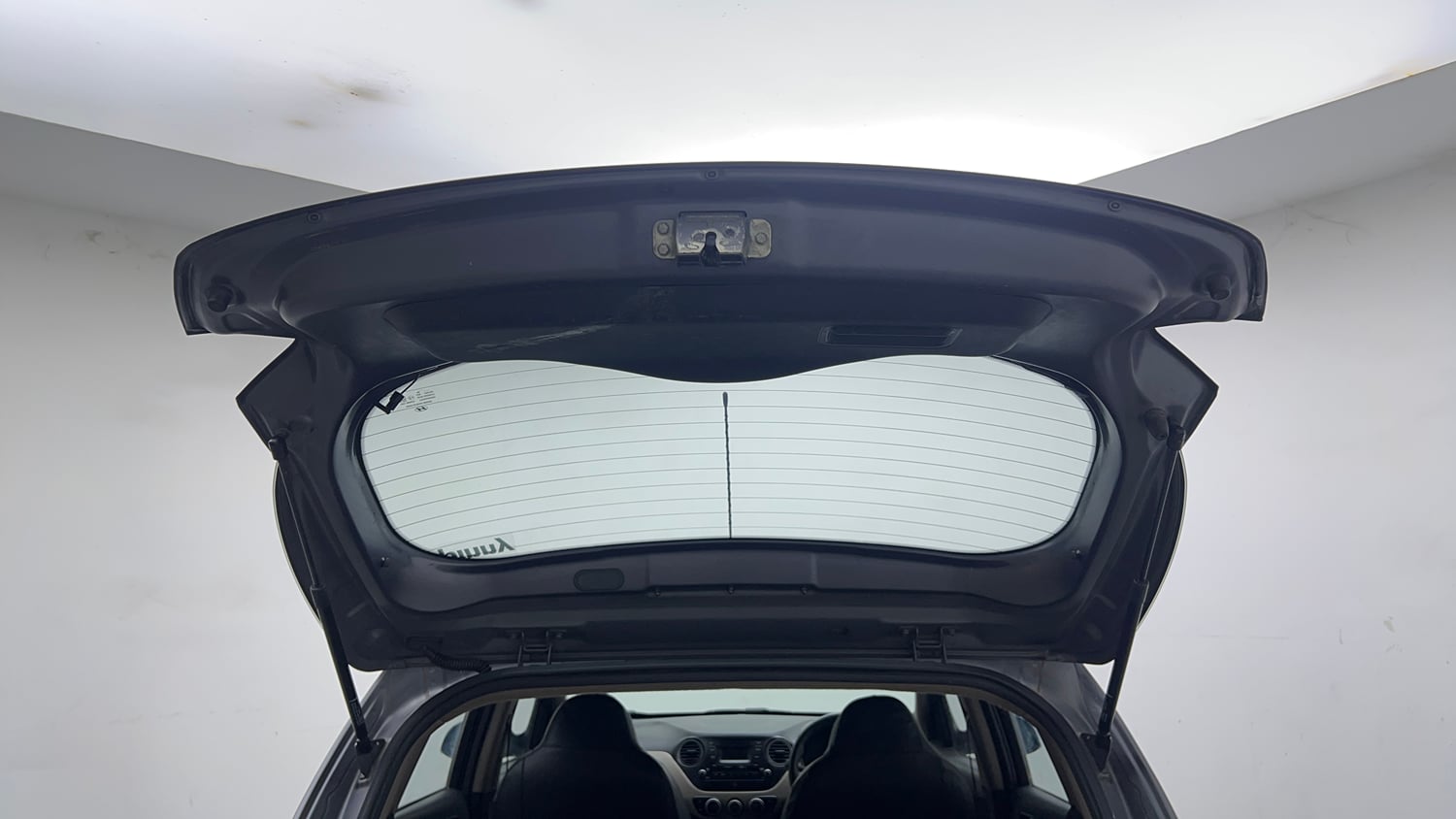 Used 2016 Hyundai Grand i10 Sportz 1.2 Kappa VTVT Petrol Manual interior DICKY DOOR OPEN VIEW