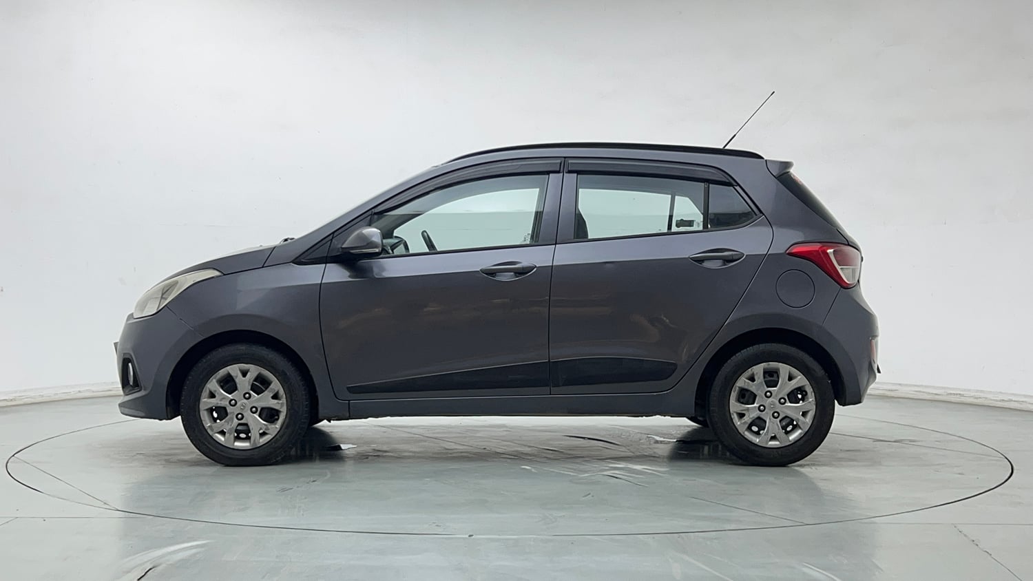 Used 2016 Hyundai Grand i10 Sportz 1.2 Kappa VTVT Petrol Manual exterior LEFT SIDE VIEW