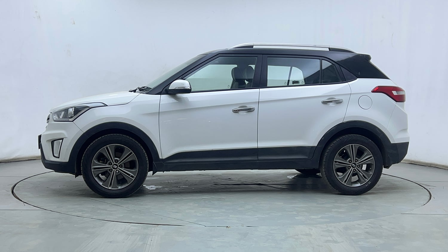 Used 2017 Hyundai Creta 1.6 SX Plus Petrol Special Edition Petrol Manual exterior LEFT SIDE VIEW