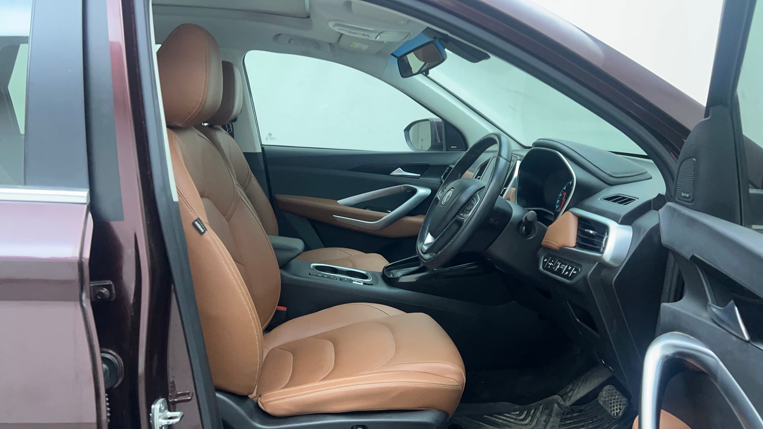 Used 2020 MG Motors Hector Plus Sharp 1.5 DCT Petrol Petrol Automatic interior RIGHT SIDE FRONT DOOR CABIN VIEW