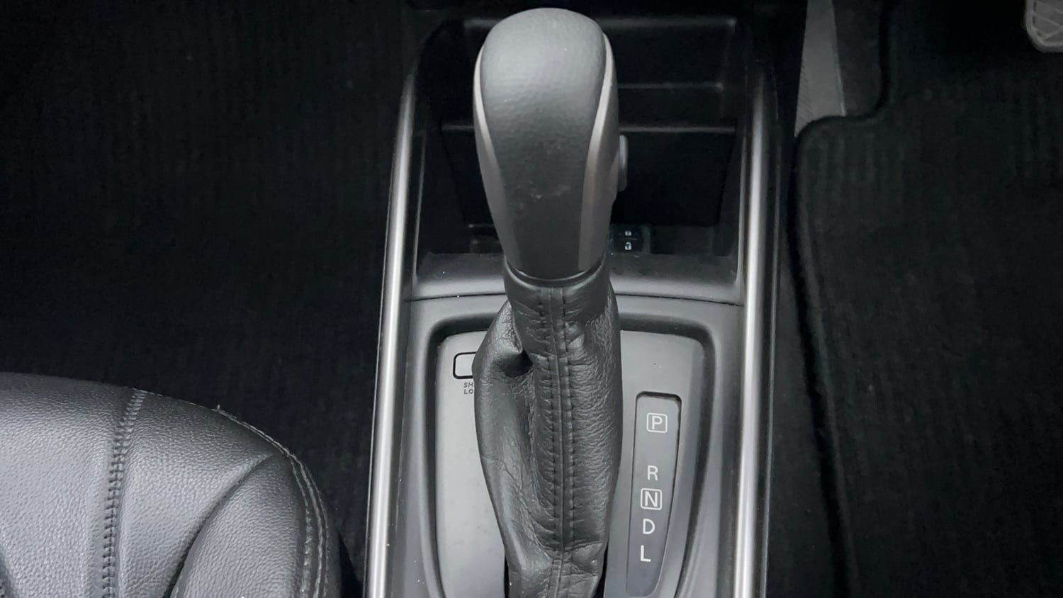 Used 2019 Maruti Suzuki Baleno Zeta Automatic Petrol Automatic interior GEAR  KNOB VIEW