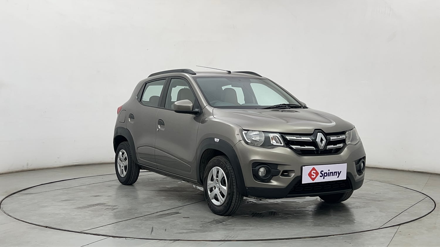 Used 2019 Renault Kwid RXT (O) 1.0 SCE Edition Petrol Manual exterior RIGHT FRONT CORNER VIEW