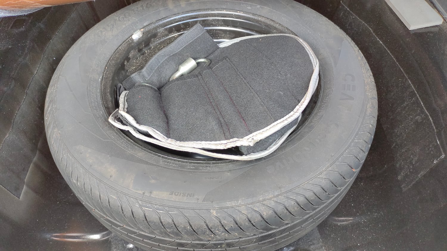 Used 2025 Tata Curvv Accomplished Plus A 1.5 Kryojet Diesel 6MT Dark Edition Diesel Manual tyres SPARE TYRE VIEW