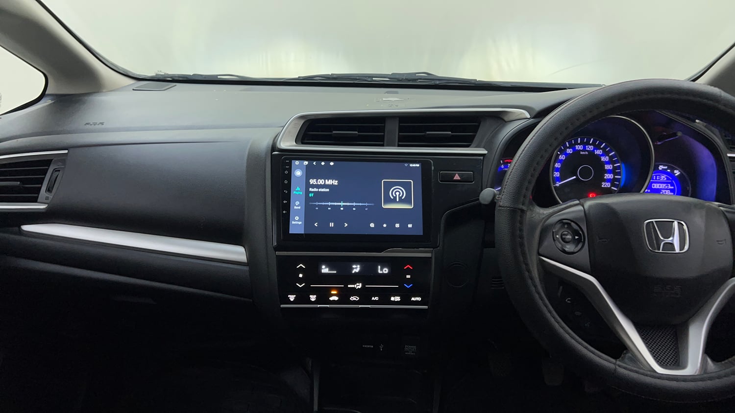 Used 2017 Honda WR-V VX MT Petrol Petrol Manual interior MUSIC SYSTEM & AC CONTROL VIEW