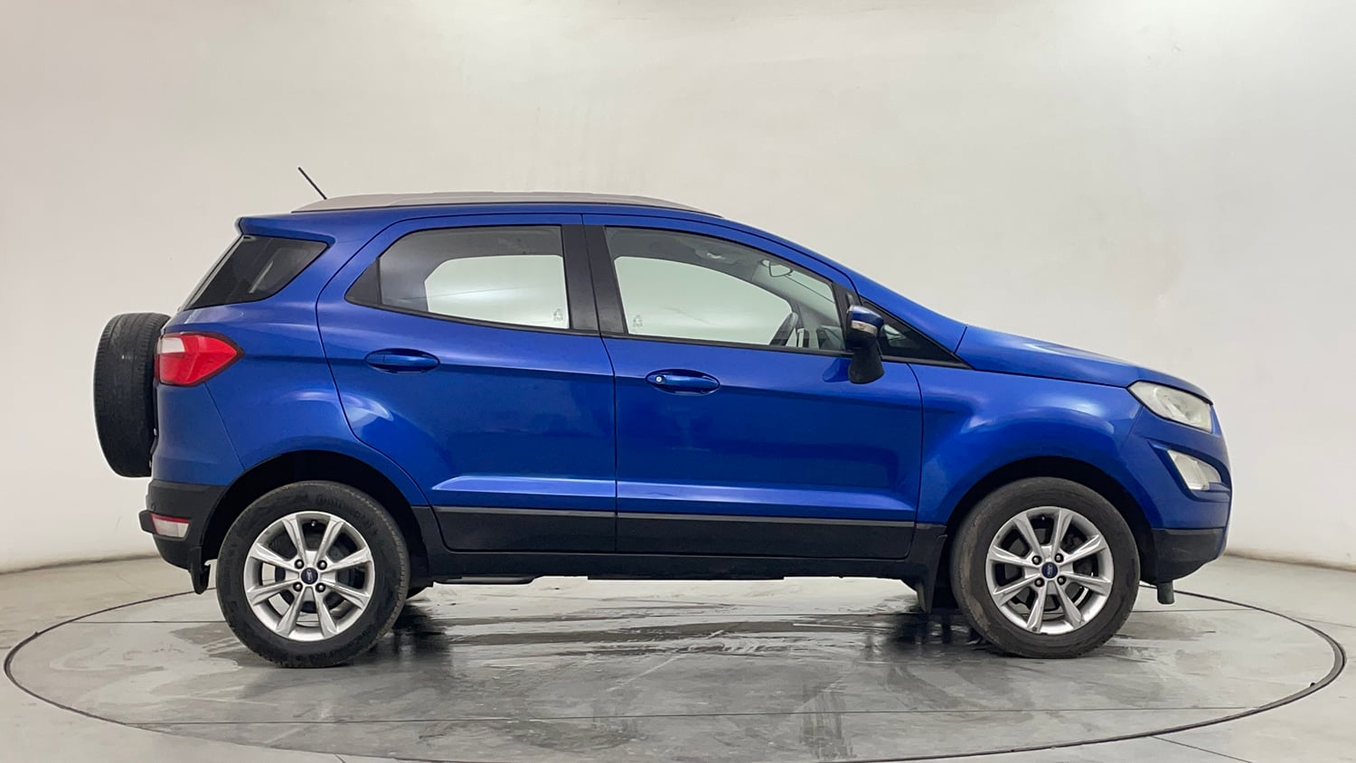 Used 2019 Ford EcoSport Titanium 1.5L TDCi Diesel Manual exterior RIGHT SIDE VIEW