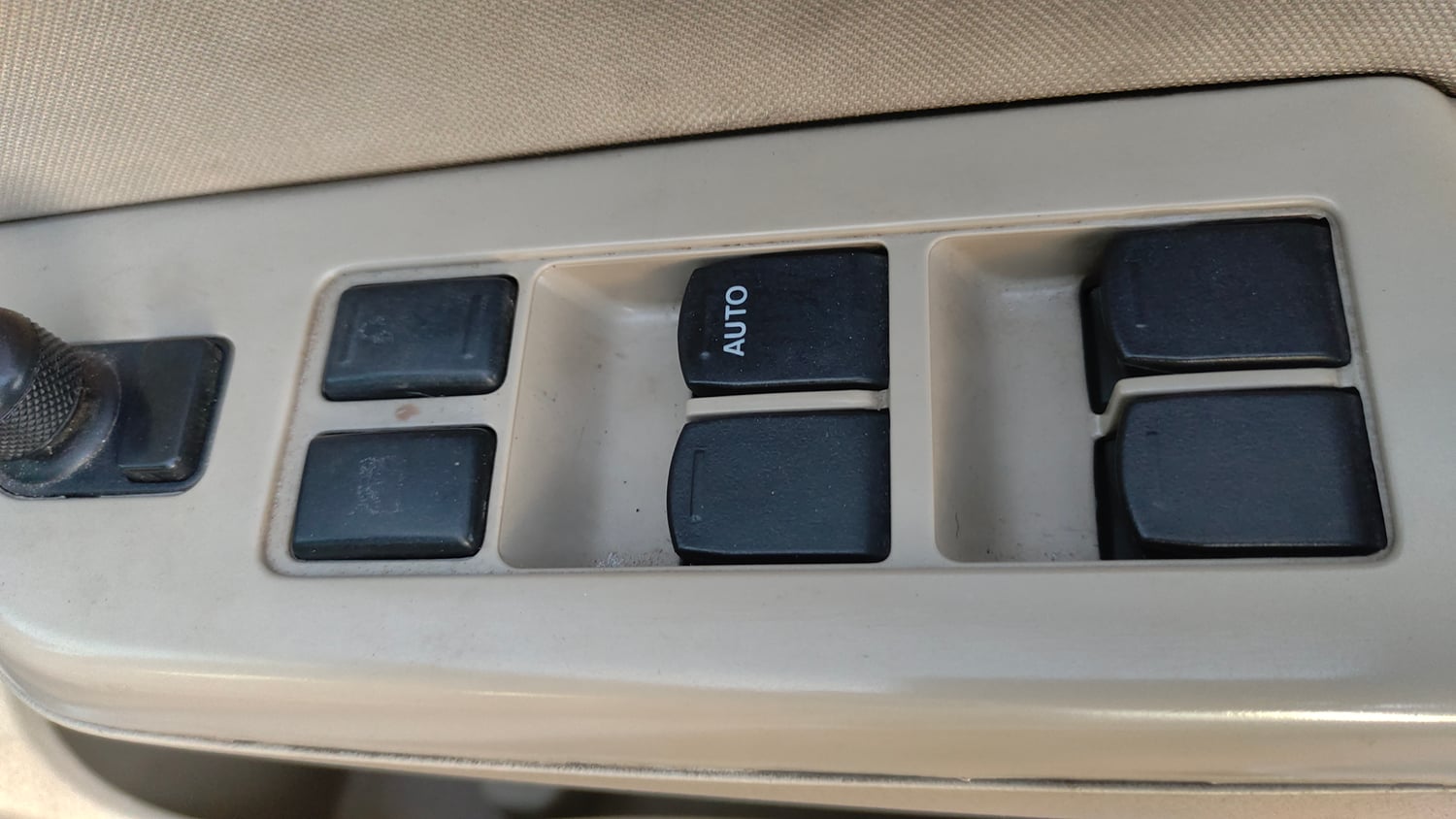 Used 2015 Maruti Suzuki Swift Dzire VXI Petrol Manual top_features Power windows