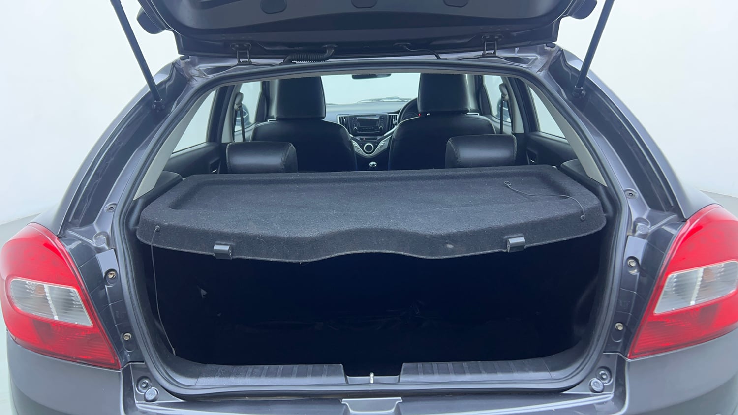 Used 2018 Maruti Suzuki Baleno Delta 1.2 Petrol Manual interior DICKY INSIDE VIEW