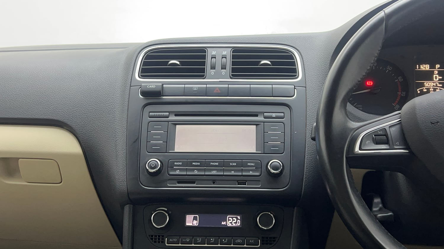 Used 2018 Skoda Rapid Ambition 1.6 MPI AT Petrol Automatic top_features Integrated (in-dash) music system