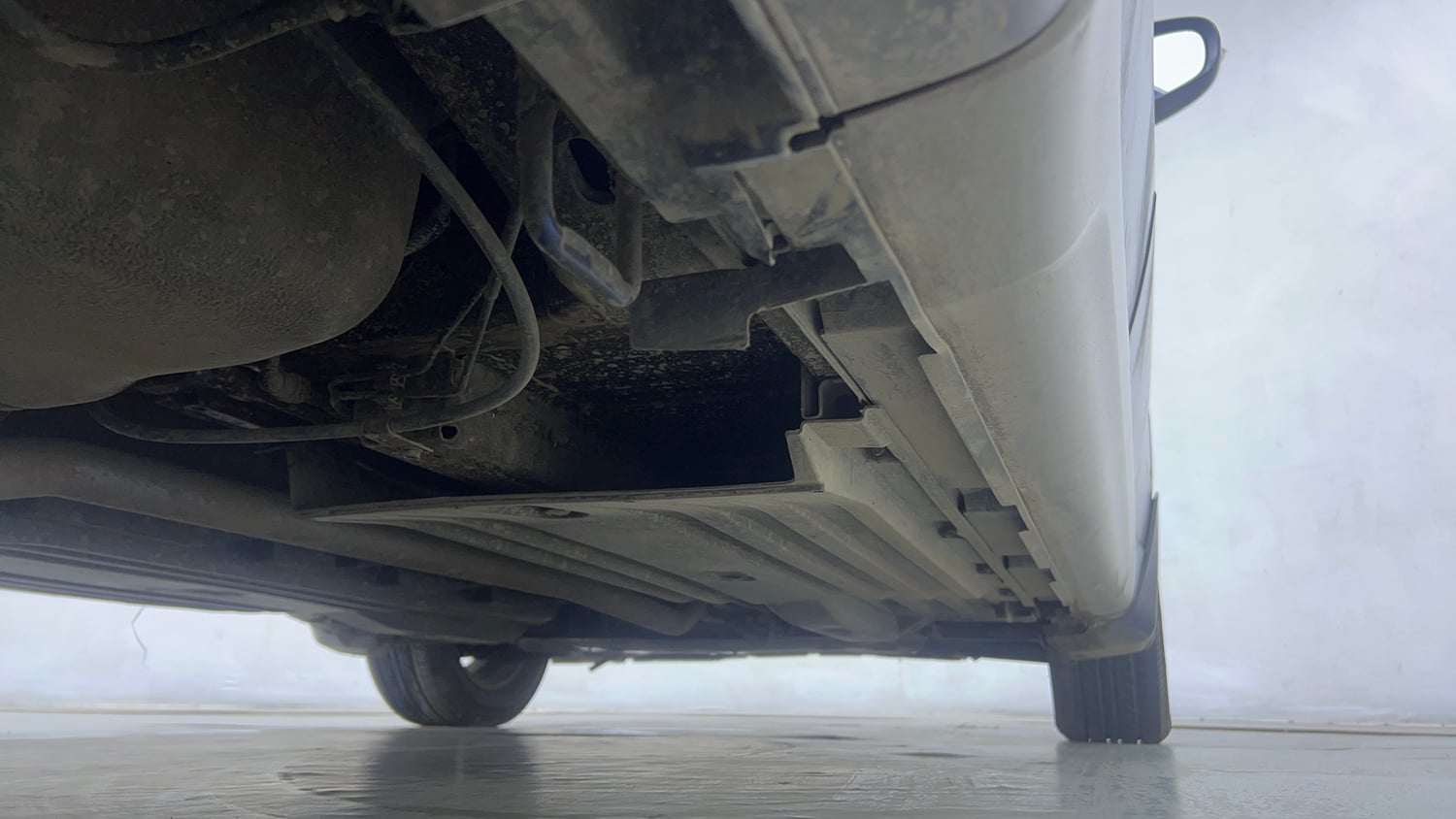 Used 2016 Maruti Suzuki S-Cross Alpha 1.3 Diesel Manual extra REAR RIGHT UNDERBODY VIEW