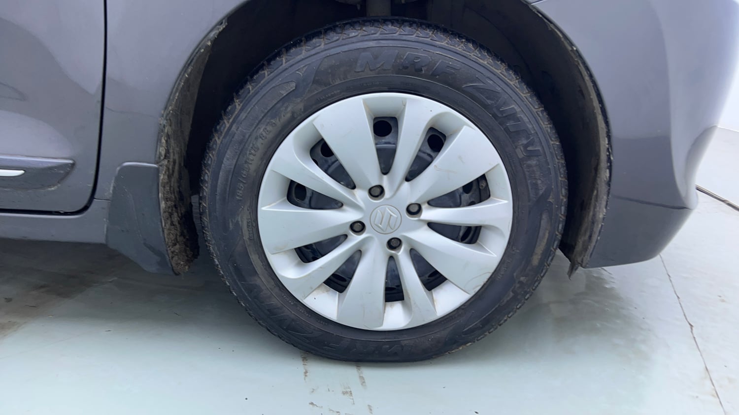 Used 2018 Maruti Suzuki Baleno Delta 1.2 Petrol Manual tyres RIGHT FRONT TYRE RIM VIEW