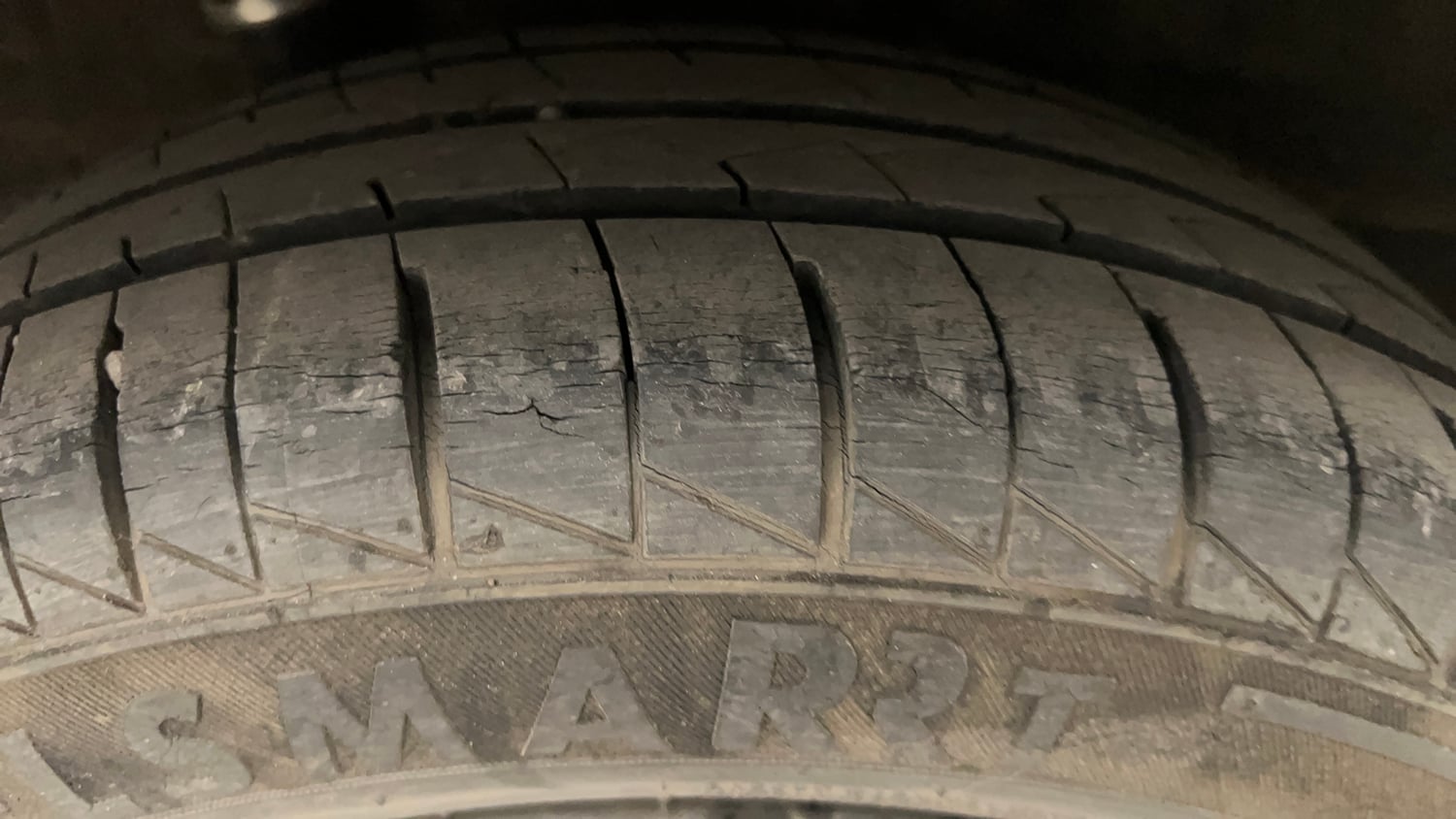 Used 2015 Honda Brio S MT Petrol Manual tyres RIGHT REAR TYRE TREAD VIEW