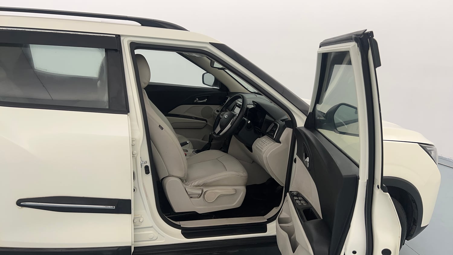 Used 2022 Mahindra XUV 300 W8 (O) 1.2 Petrol Petrol Manual interior RIGHT SIDE FRONT DOOR CABIN VIEW