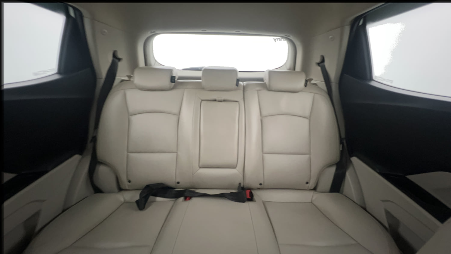 Used 2022 Mahindra XUV 300 W8 (O) 1.2 Petrol Petrol Manual interior REAR SEAT CONDITION VIEW