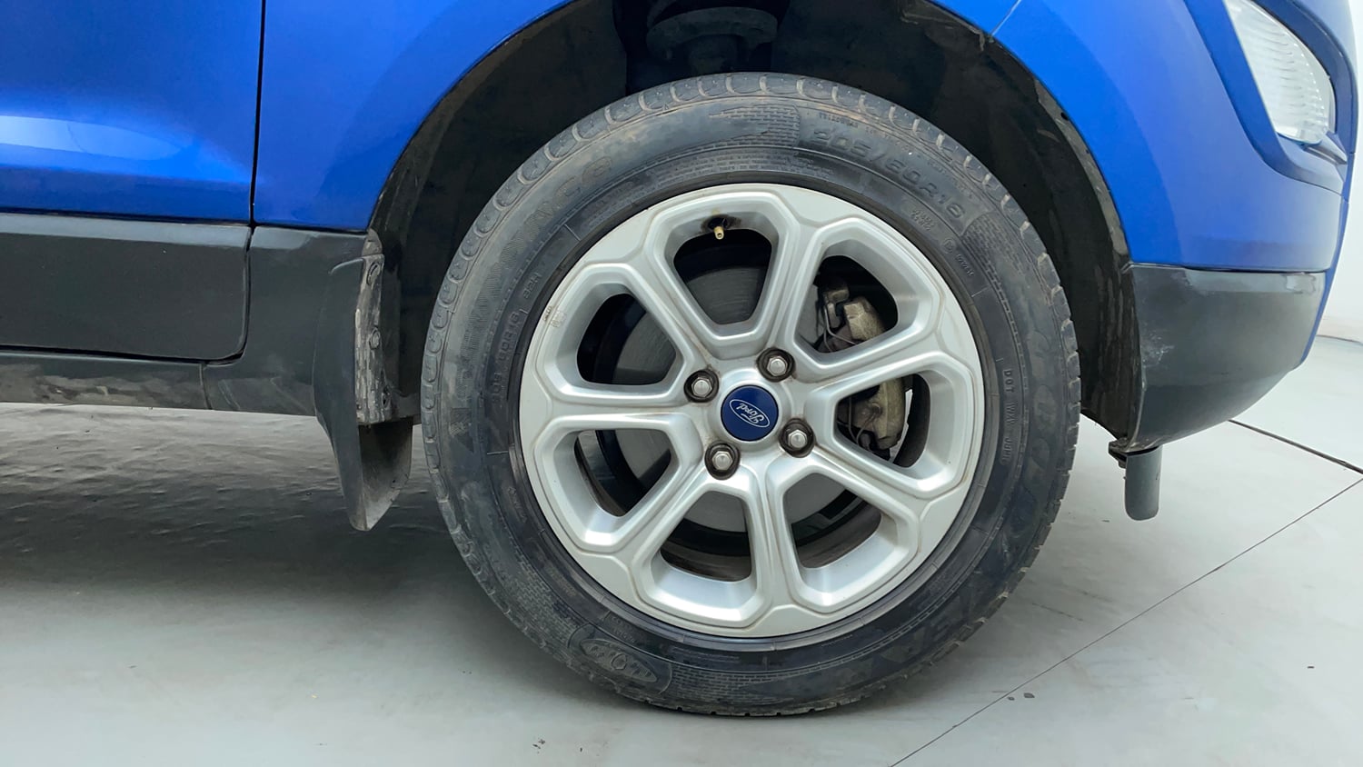 Used 2020 Ford EcoSport Titanium + 1.5L Ti-VCT AT Petrol Automatic tyres RIGHT FRONT TYRE RIM VIEW