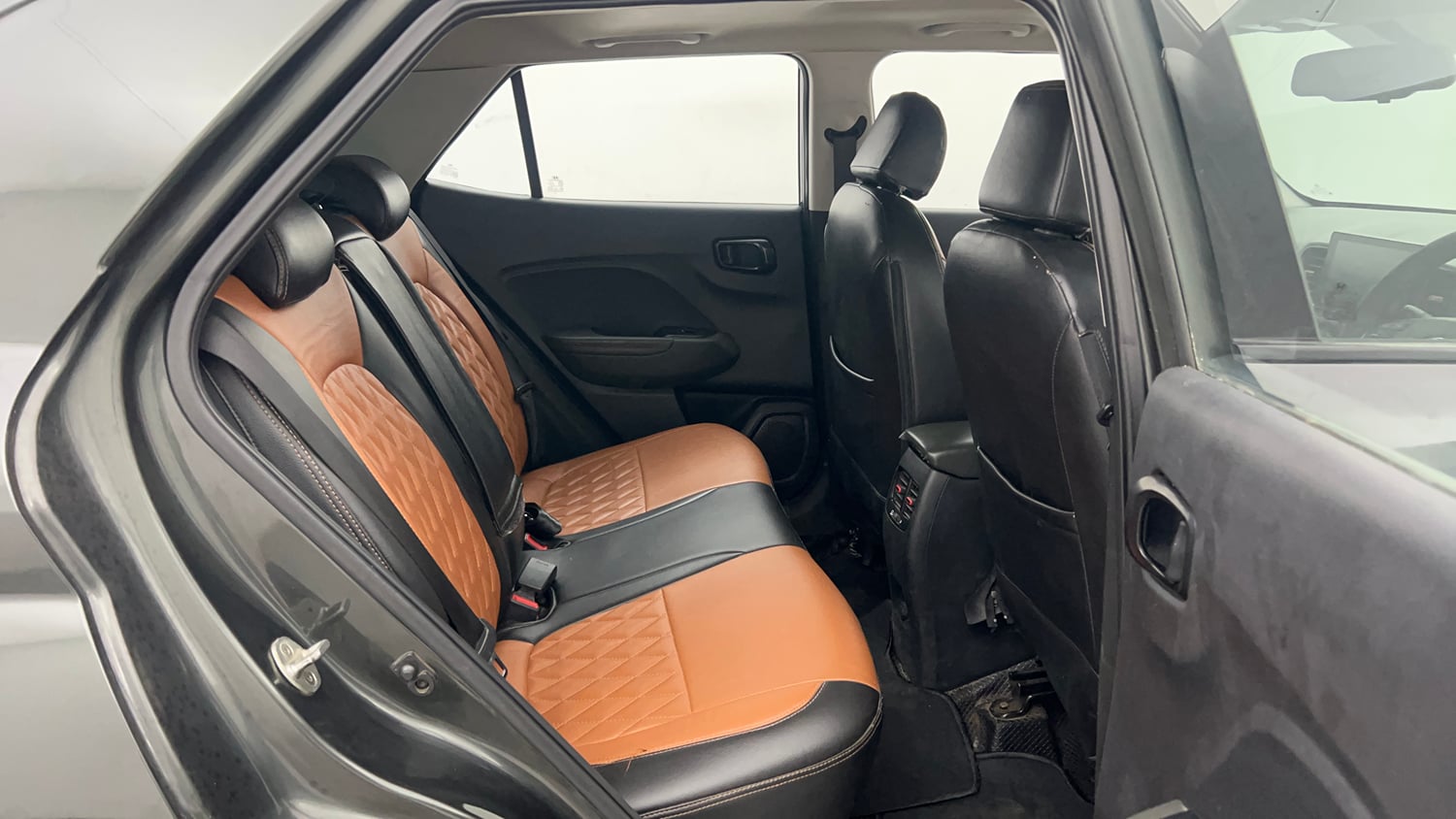 Used 2019 hyundai Venue SX 1.0 (O) Turbo Petrol Petrol Manual interior RIGHT SIDE REAR DOOR CABIN VIEW