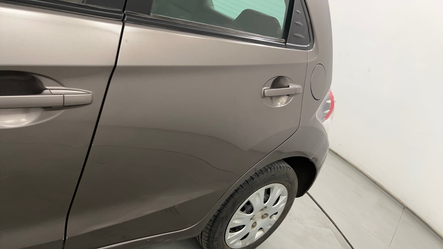 Used 2015 Honda Brio S MT Petrol Manual dents MINOR DENT