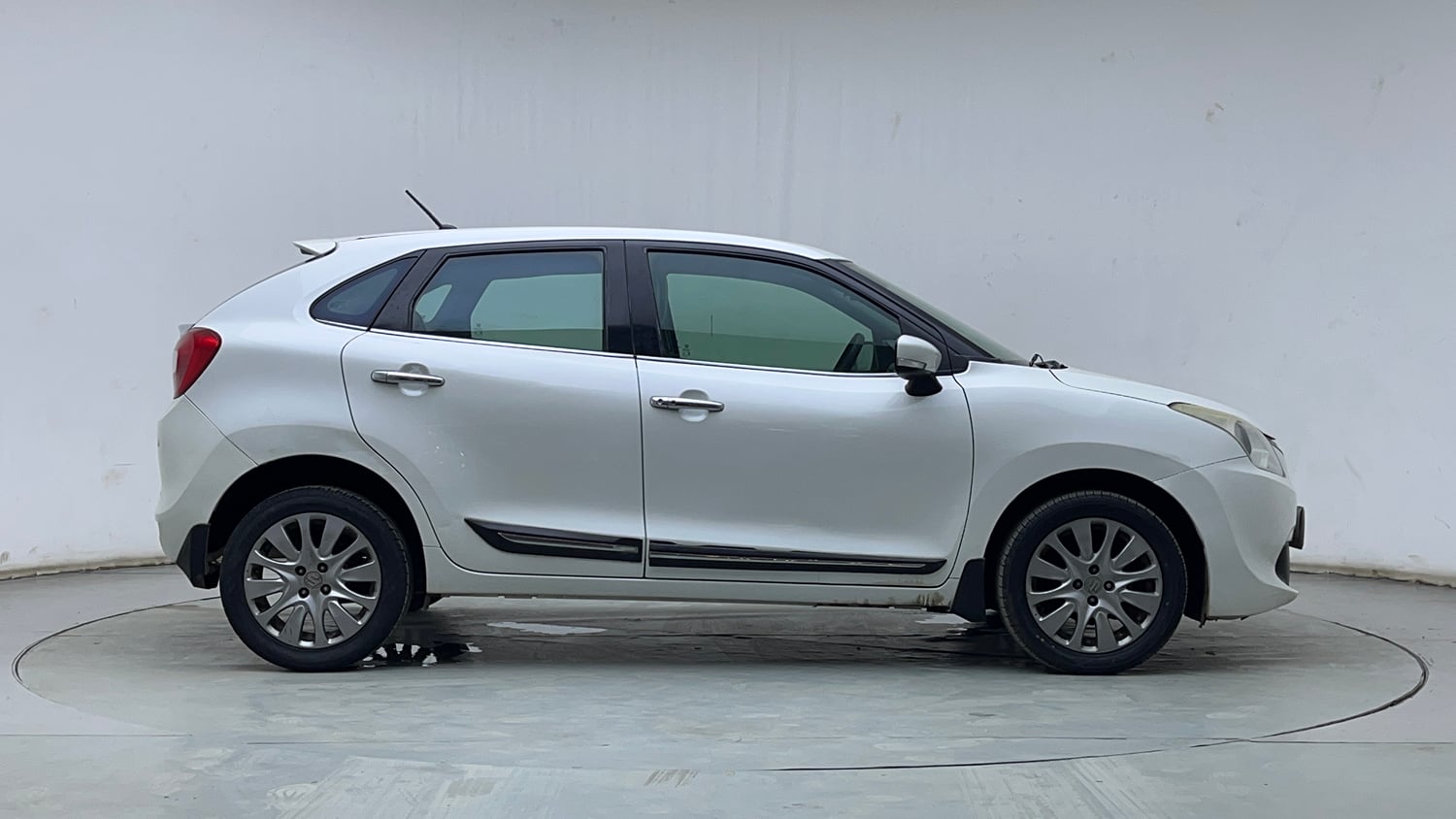 Used 2017 Maruti Suzuki Baleno Zeta 1.2 AT Petrol Automatic exterior RIGHT SIDE VIEW