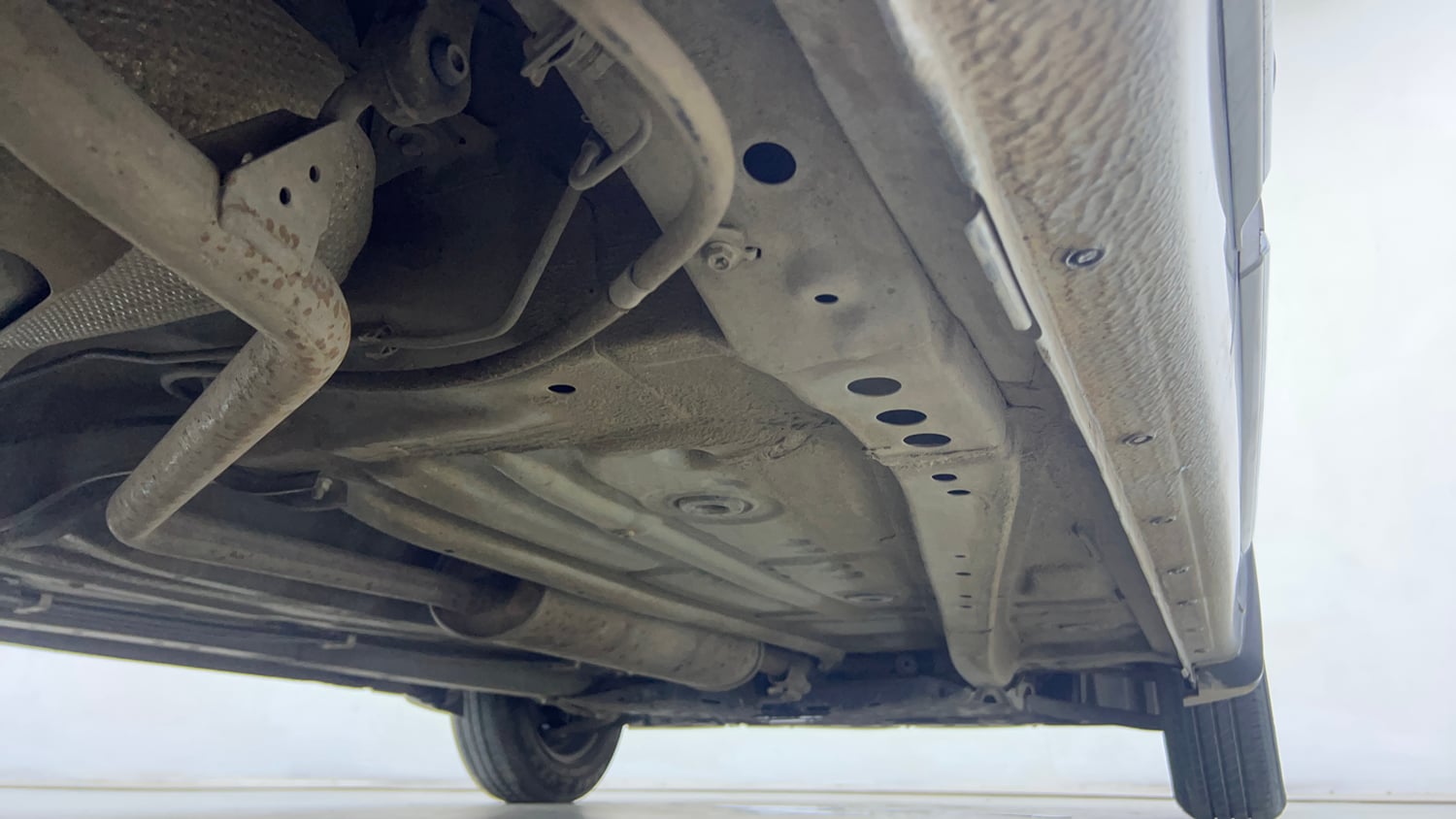 Used 2023 Maruti Suzuki Wagon R VXI 1.0 Petrol Manual extra REAR RIGHT UNDERBODY VIEW