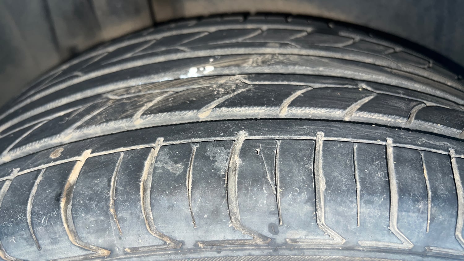 Used 2016 Maruti Suzuki S-Cross Alpha 1.3 Diesel Manual tyres RIGHT REAR TYRE TREAD VIEW