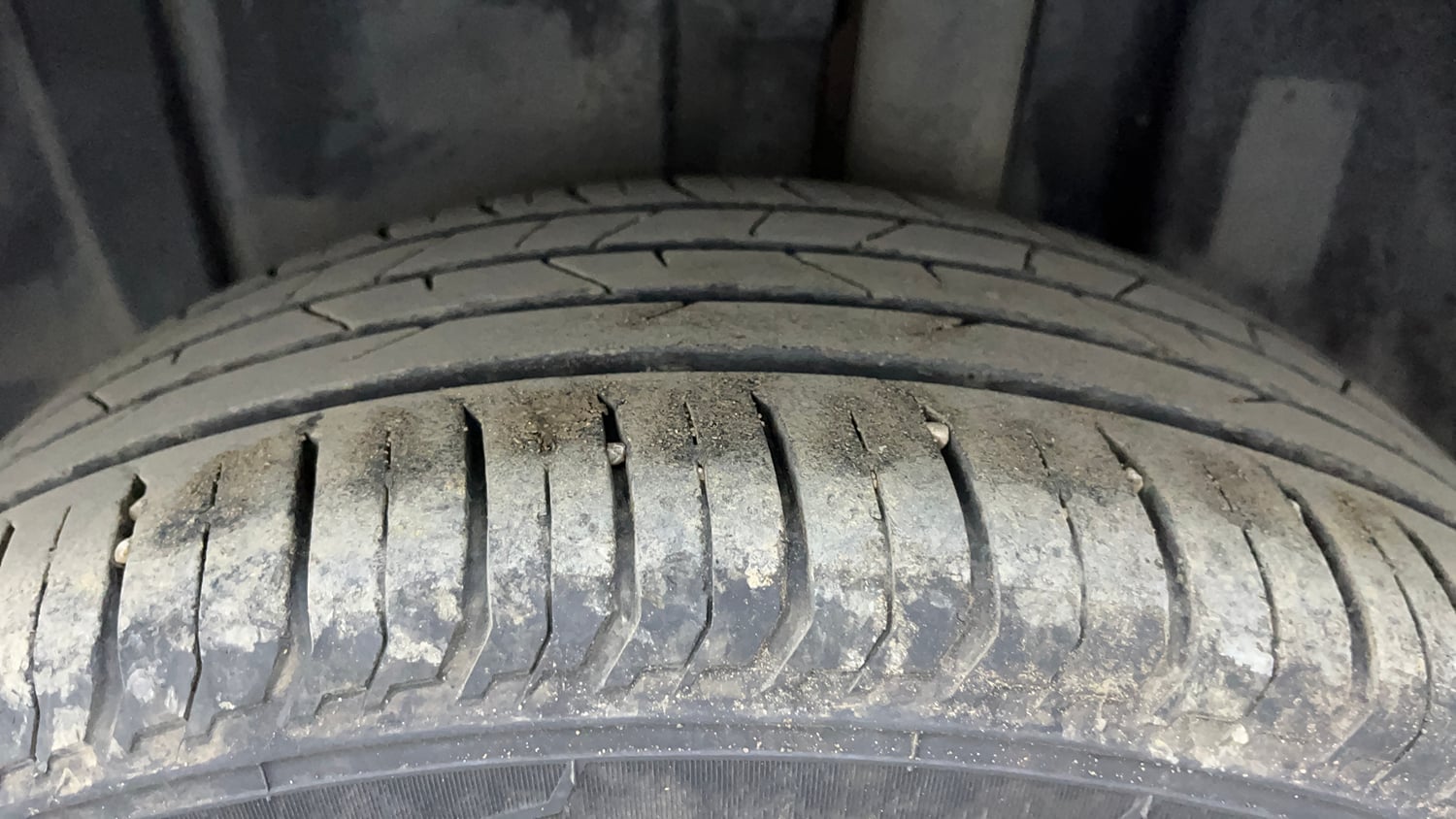Used 2023 Volkswagen Virtus GT Plus 1.5 TSI EVO DSG Petrol Automatic tyres LEFT REAR TYRE TREAD VIEW