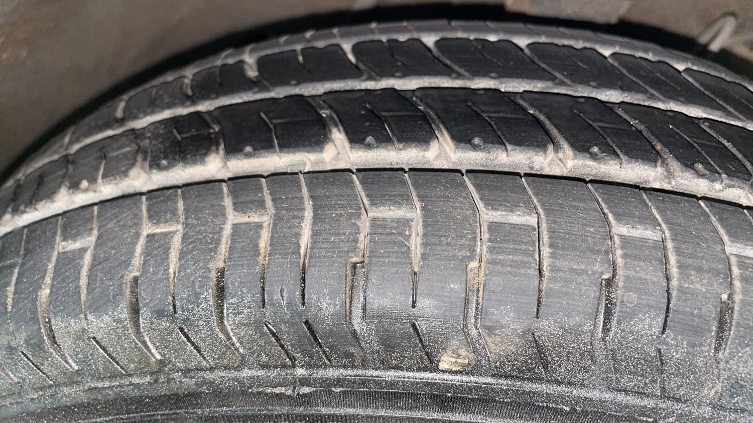 Used 2021 Maruti Suzuki Alto 800 LXi (O) Petrol Manual tyres RIGHT FRONT TYRE TREAD VIEW