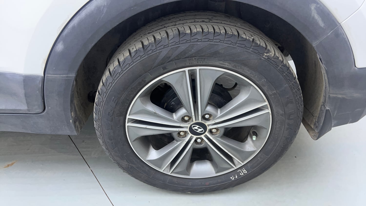 Used 2017 Hyundai Creta 1.6 SX Plus Petrol Special Edition Petrol Manual tyres LEFT REAR TYRE RIM VIEW