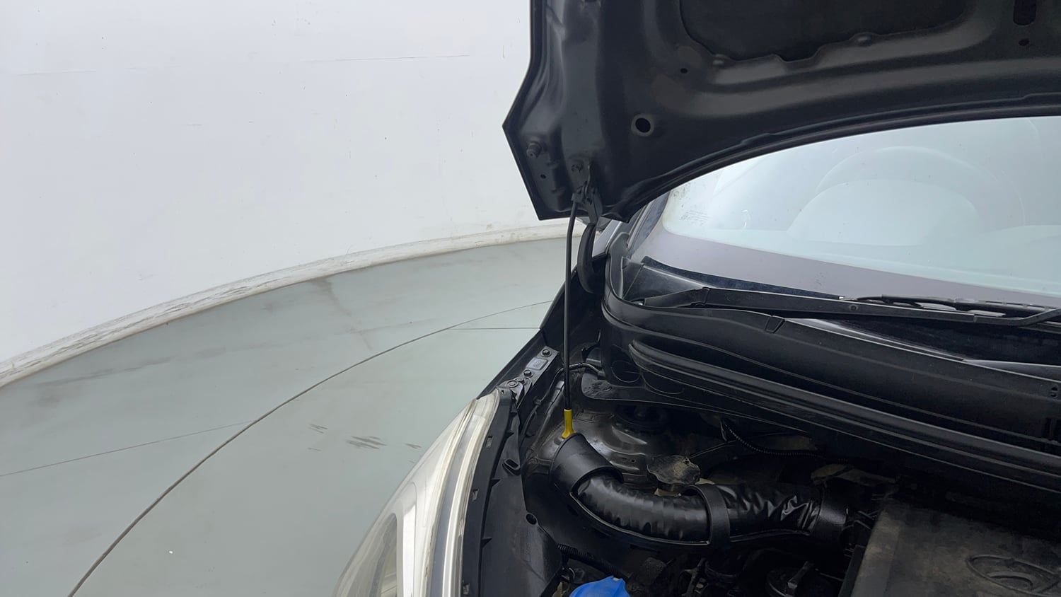 Used 2016 Hyundai Grand i10 Sportz 1.2 Kappa VTVT Petrol Manual engine ENGINE RIGHT SIDE HINGE & APRON VIEW