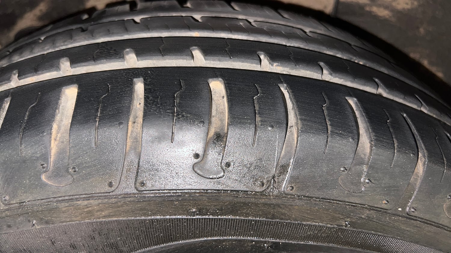 Used 2017 Hyundai Elite i20 Sportz 1.2 Petrol Manual tyres RIGHT REAR TYRE TREAD VIEW